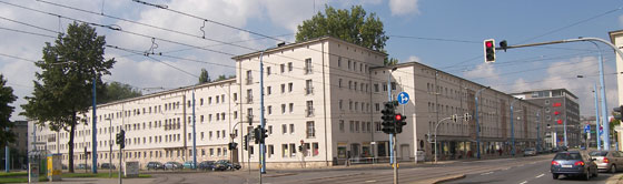 Die Chemnitzer Reitbahnstraße ist nur noch Bahnstraße und führt direkt zur Zentralhaltestelle