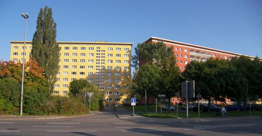 Bunt oder farbig - wie kann man einen Plattenbau verschönern?