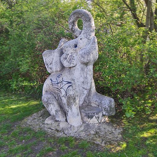 Der Elefant von Frank Diettrich im Chemnitzer Falkepark